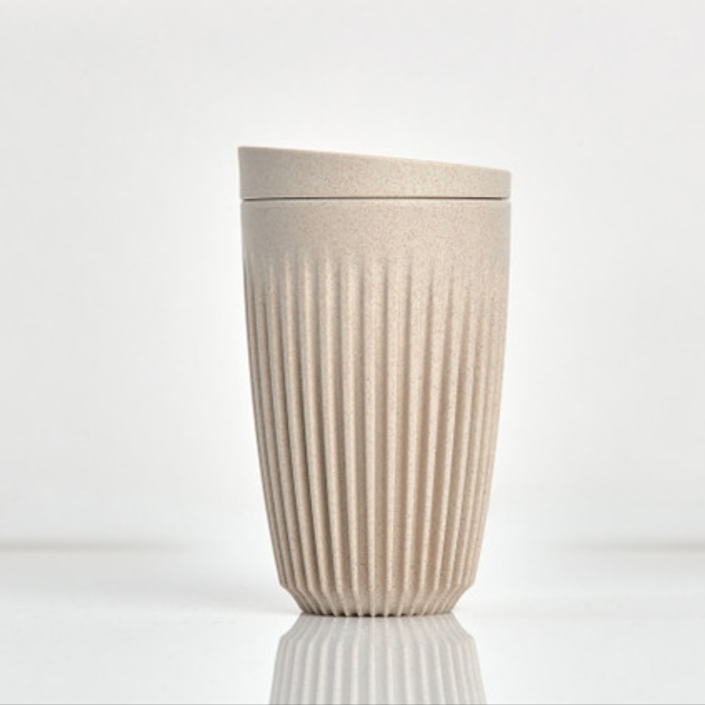 Huskee Reuseable Coffee Cup In Charcoal or Natural With Lid 12oz