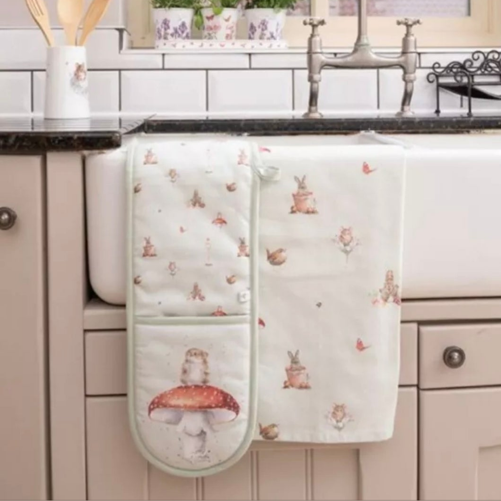 Wrendale Designs 'Garden Friends' Animal Double Oven Gloves. NEW COLLECTION 23