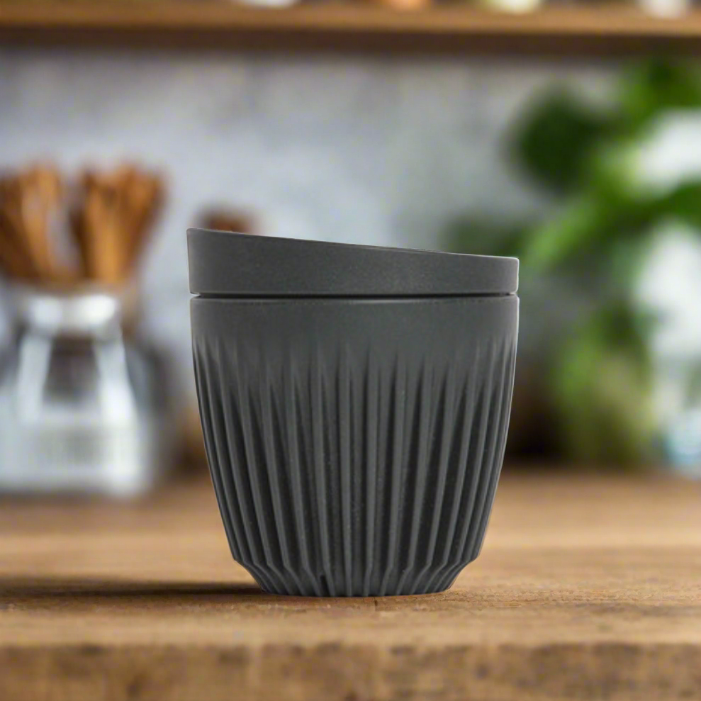 Huskee Reuseable Coffee Cup In Charcoal With Lid 6oz